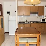 Rosanna Apartment *